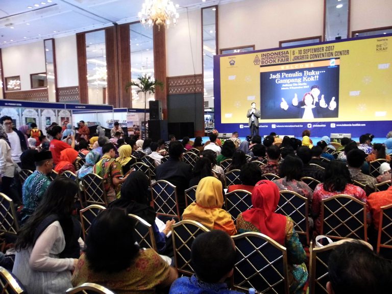 SEMINAR “MENULIS BUKU ITU GAMPANG” FESTIVAL KITA INDONESIA, ASPIRASI (ASOSIASI PENULIS DAN INSPIRATOR INDONESIA) & INDONESIA INTERNATIONAL BOOK FAIR (IIBF) 2017, 9 SEPTEMBER 2017