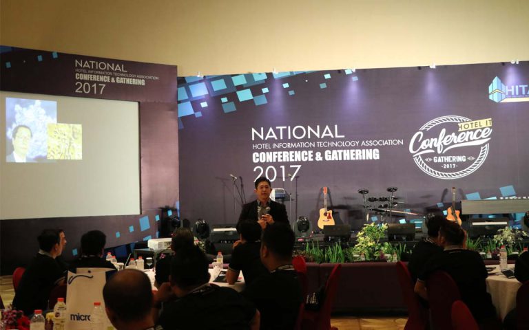 Seminar Motivasi & Inspirasi “Managing Teamwork With Millenials” dalam Gathering & Conference Hotel Information Technology Association (HITA), 25 November 2017 di Allium Hotel, Tangerang