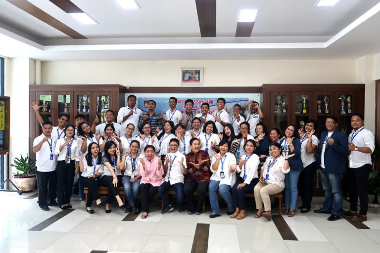 Seminar “Ketika Pintar Saja Ngga Cukup” Guru SMAK Penabur Kota Tangerang, 30 September 2019, Moderland-Kota Tangerang.