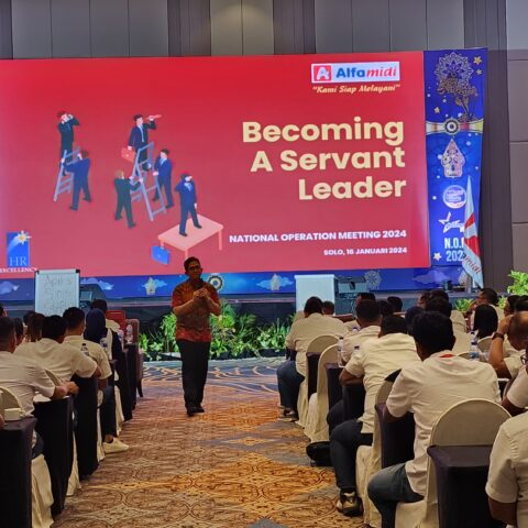 "Becoming a Servant Leader", Alfamidi, Grand Mercure Solo Baru, 16 Januari 2024