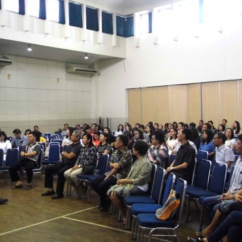 Seminar “Peran Orangtua Dalam Pembentukan Karakter Tangguh Remaja Millenial” SMAK Penabur Kota Tangerang, 23 September 2017